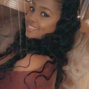 Meet your Posher, Leah